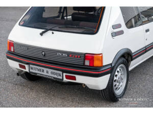 Image 13/23 de Peugeot 205 GTi 1.6 (1987)