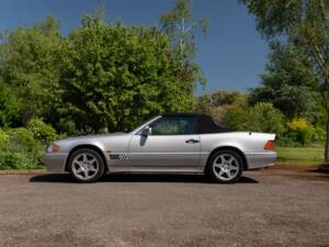 Image 36/50 of Mercedes-Benz SL 320 &quot;Mille Miglia&quot; (1995)