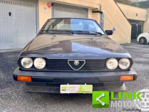 Image 7/10 of Alfa Romeo GTV 2.0 (1981)