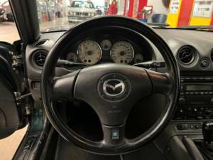 Imagen 8/15 de Mazda MX-5 1.6 (2001)