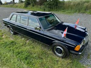 Bild 3/24 von Mercedes-Benz 250 lang (1980)