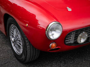 Image 21/24 of Ferrari 250 GT SWB Berlinetta (1998)