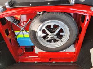 Trunk and spare wheel