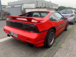 Image 25/55 of Pontiac Fiero GT (1988)