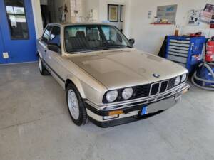 Imagen 1/14 de BMW 325i (1985)