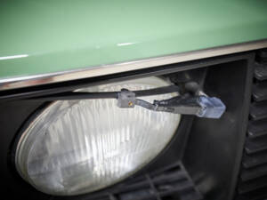 Bild 33/98 von Volvo 244 DL (1975)