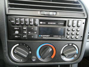 Image 12/40 of BMW 320i (1997)