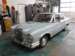 Image 1/50 of Mercedes-Benz 220 SE b (1963)