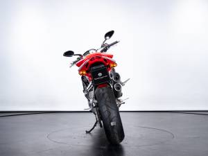 Imagen 3/47 de MV Agusta DUMMY (2006)