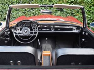 Image 24/45 of Mercedes-Benz 230 SL (1964)