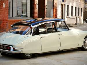 Afbeelding 68/77 van Citroën DS 19 (1958)