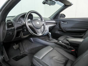 Bild 11/50 von BMW 125i (2009)