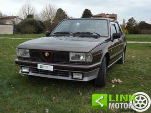 Immagine 9/10 di Alfa Romeo Giulietta 1.6 (1984)