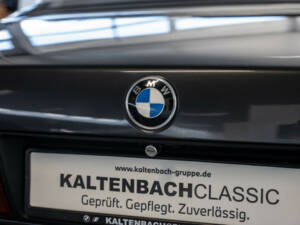 Afbeelding 16/18 van BMW 320i (1992)