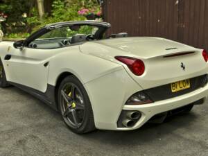 Bild 12/50 von Ferrari California (2010)