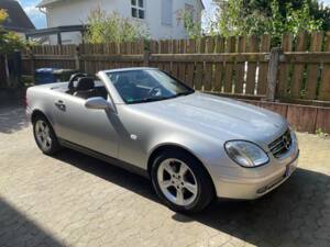 Image 10/18 of Mercedes-Benz SLK 200 (1997)