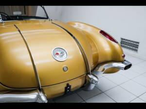 Image 56/100 of Chevrolet Corvette (1958)