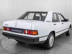 Imagen 24/50 de Mercedes-Benz 190 D (1986)