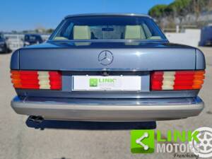 Image 4/10 of Mercedes-Benz 300 SEL (1990)