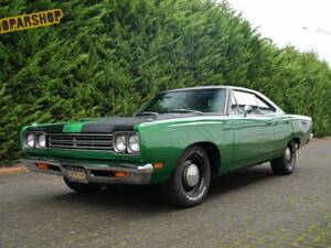 Image 3/51 of Plymouth Road Runner 383 (1969)