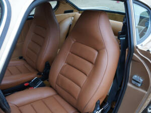 Image 23/50 of Volvo 1800 E (1972)