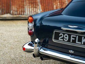 Image 33/33 de Aston Martin DB 4 (1963)