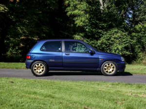 Bild 4/49 von Renault Clio I Williams (1994)