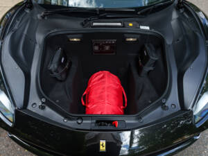 Image 38/41 of Ferrari 488 Spider (2017)
