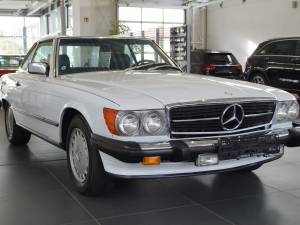 Image 19/23 of Mercedes-Benz 560 SL (1986)