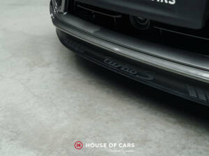 Image 13/25 of Porsche 911 Turbo S Exclusive (2018)