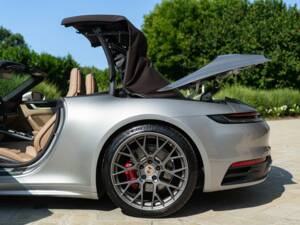 Image 28/50 of Porsche 911 Carrera 4S (2019)