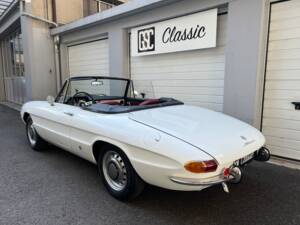 Afbeelding 5/15 van Alfa Romeo 1300 Spider Junior (1969)