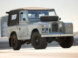 Image 25/67 of Land Rover 88 (1963)