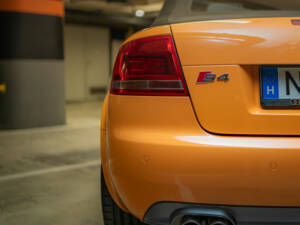 Image 4/5 de Audi S4 (2006)