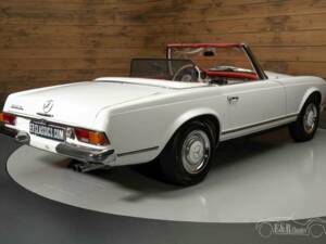 Image 9/19 de Mercedes-Benz 230 SL (1965)