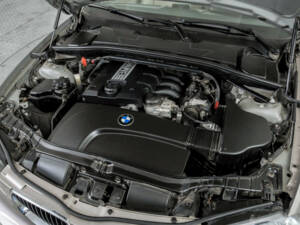 Image 41/50 of BMW 118i (2008)
