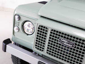 Image 24/36 of Land Rover Defender (2016)