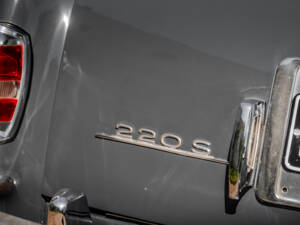 Immagine 29/52 di Mercedes-Benz 220 S (1956)