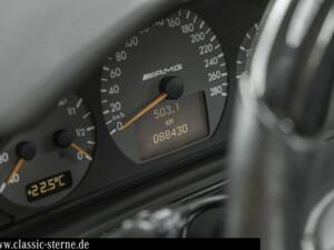 Afbeelding 12/15 van Mercedes-Benz E 55 AMG T (2001)