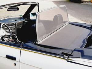 Image 40/55 of BMW 320i (1991)
