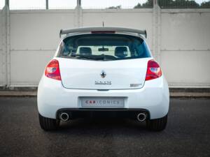 Imagen 26/58 de Renault Clio III 1.4 16V (2010)