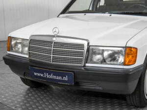 Image 18/50 de Mercedes-Benz 190 D (1985)