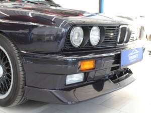 Immagine 11/36 di BMW M3 Cecotto (1989)