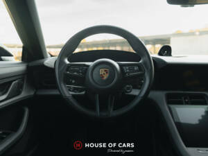 Image 22/47 de Porsche Taycan 4S Sport Turismo (2022)