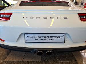 Image 16/21 of Porsche 911 GT3 Touring (2018)
