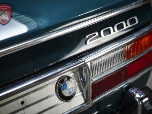 Image 23/36 de BMW 2000 tii (1971)