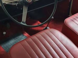 Image 25/66 of Morris Minor 1000 Tourer (1961)