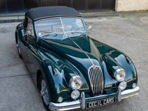 Image 8/41 of Jaguar XK 140 DHC (1955)
