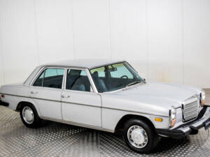 Image 49/50 of Mercedes-Benz 240 D (1976)