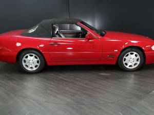 Bild 7/30 von Mercedes-Benz SL 500 (1997)